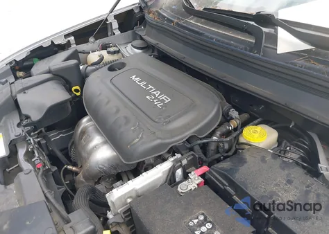 2015 Jeep Cherokee Latitude Altitude z USA, uszkodzony, nr VIN 1C4PJMCB0FW775159